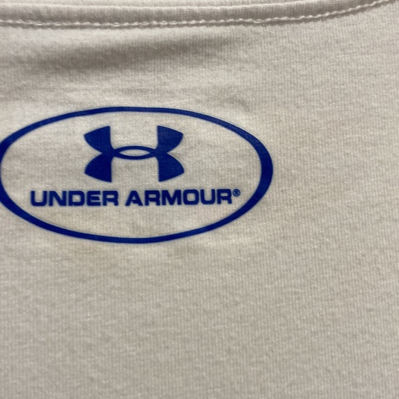 Medium loose fit (used) short sleeve under Armour t shirt - Picture 3 of 8